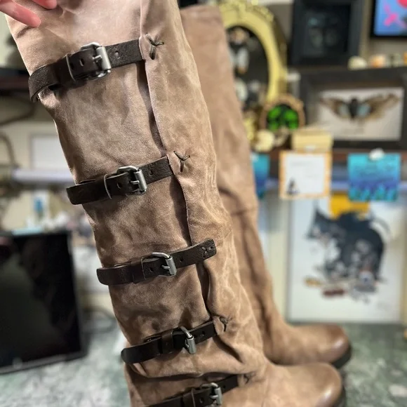 A.S.98 super rare Grunge Pink suede Shaylynn boots. - Picture 8 of 13